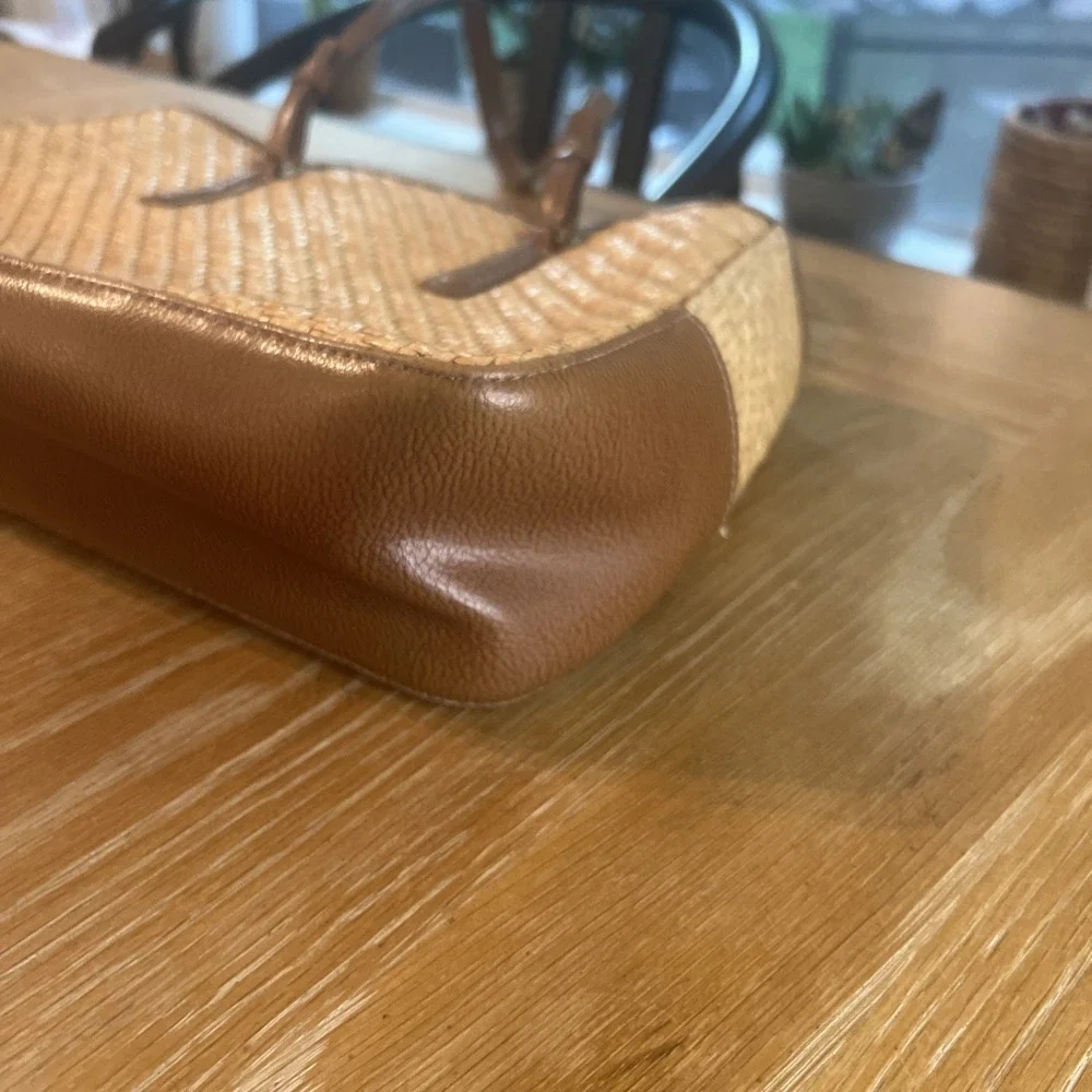 Liz Claiborne excellent purse